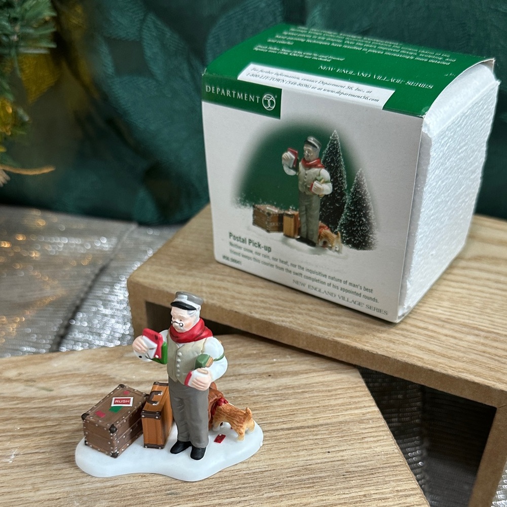 Department 56 Postal Pickup Figurine